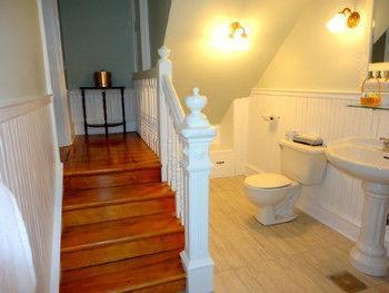Shadow Lawn Inn 4*
